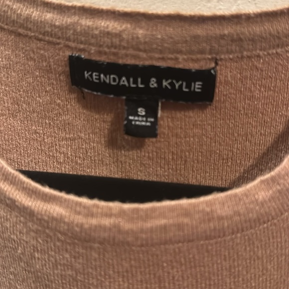 Kendall and Kylie top - Picture 2 of 3